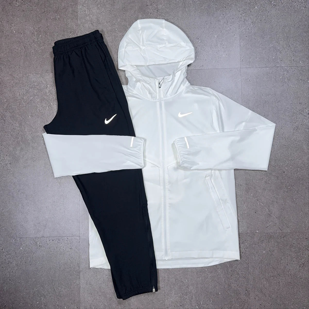 Nike UV Windbreaker Ice White & Black Phenom Pants